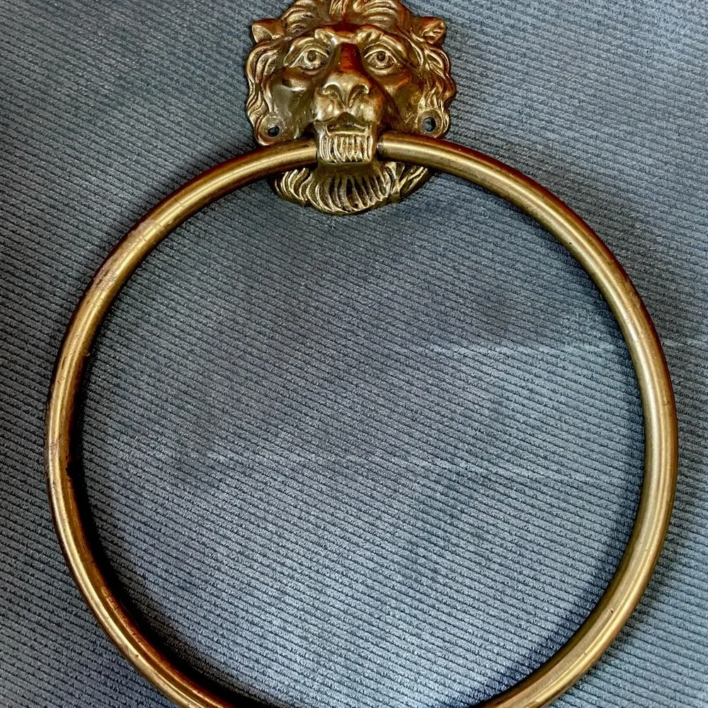 Rare Vintage Brass Lion Head Towel Holder 8.5”